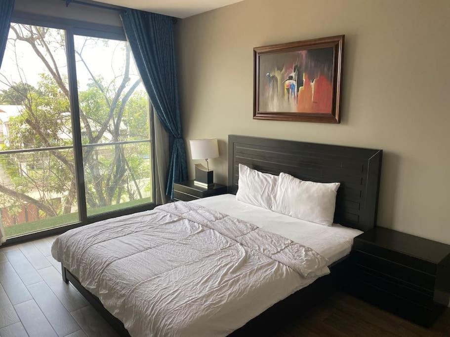 Spacious One Bedroom-Cantonment Accra Bagian luar foto